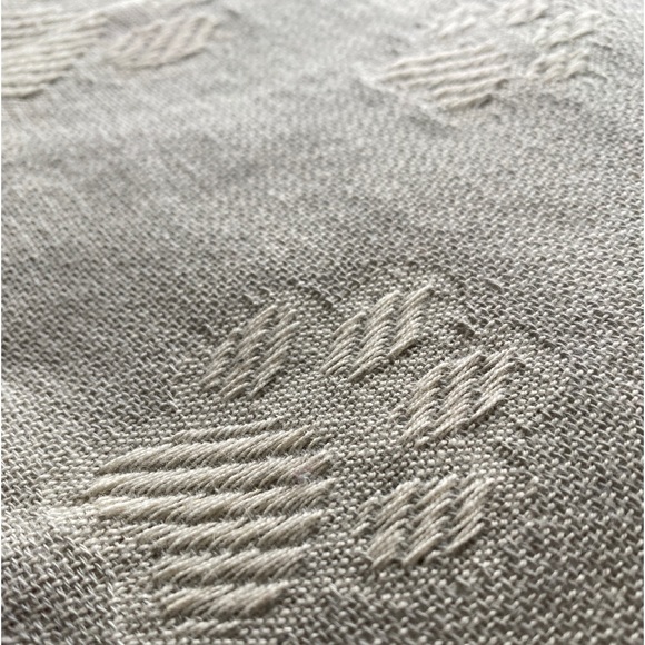 Paw Picnic Blanket Bulldogs 2 Embroideries Per Each - Picture 3 of 11